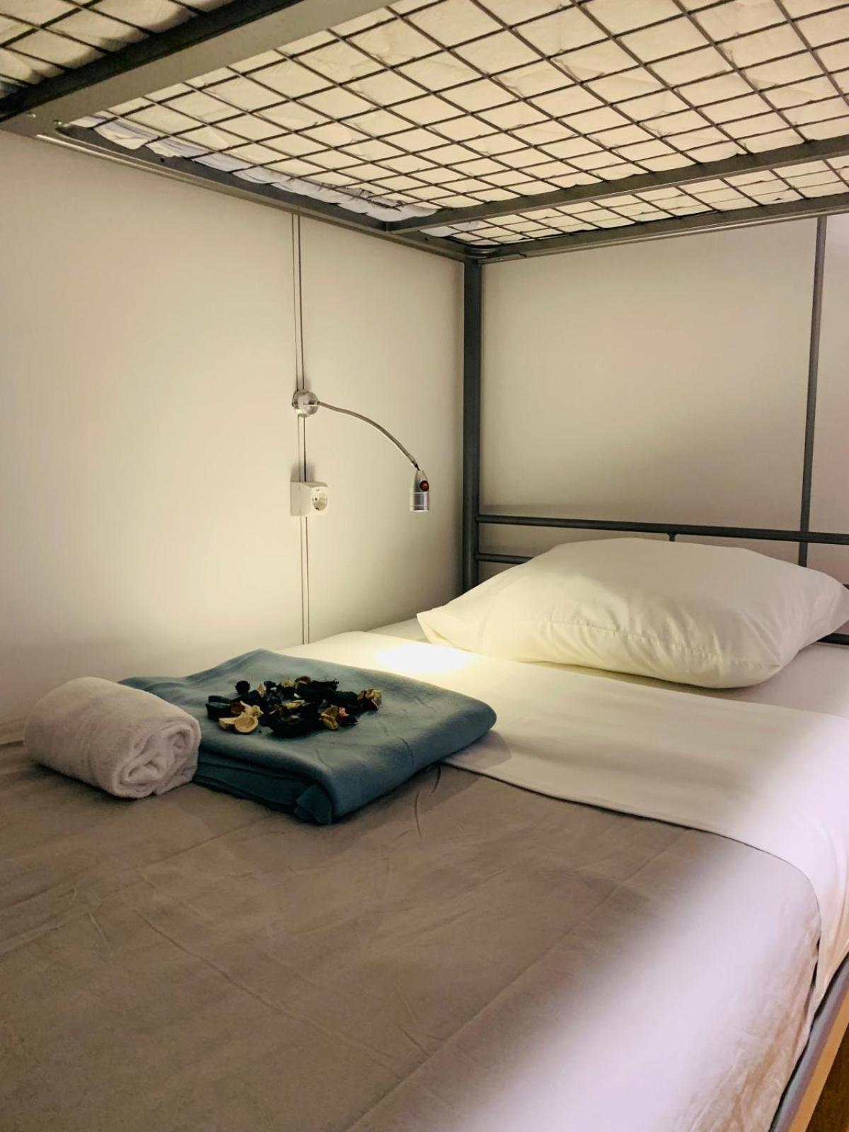 Corujinha Hostel Lisbon Luaran gambar