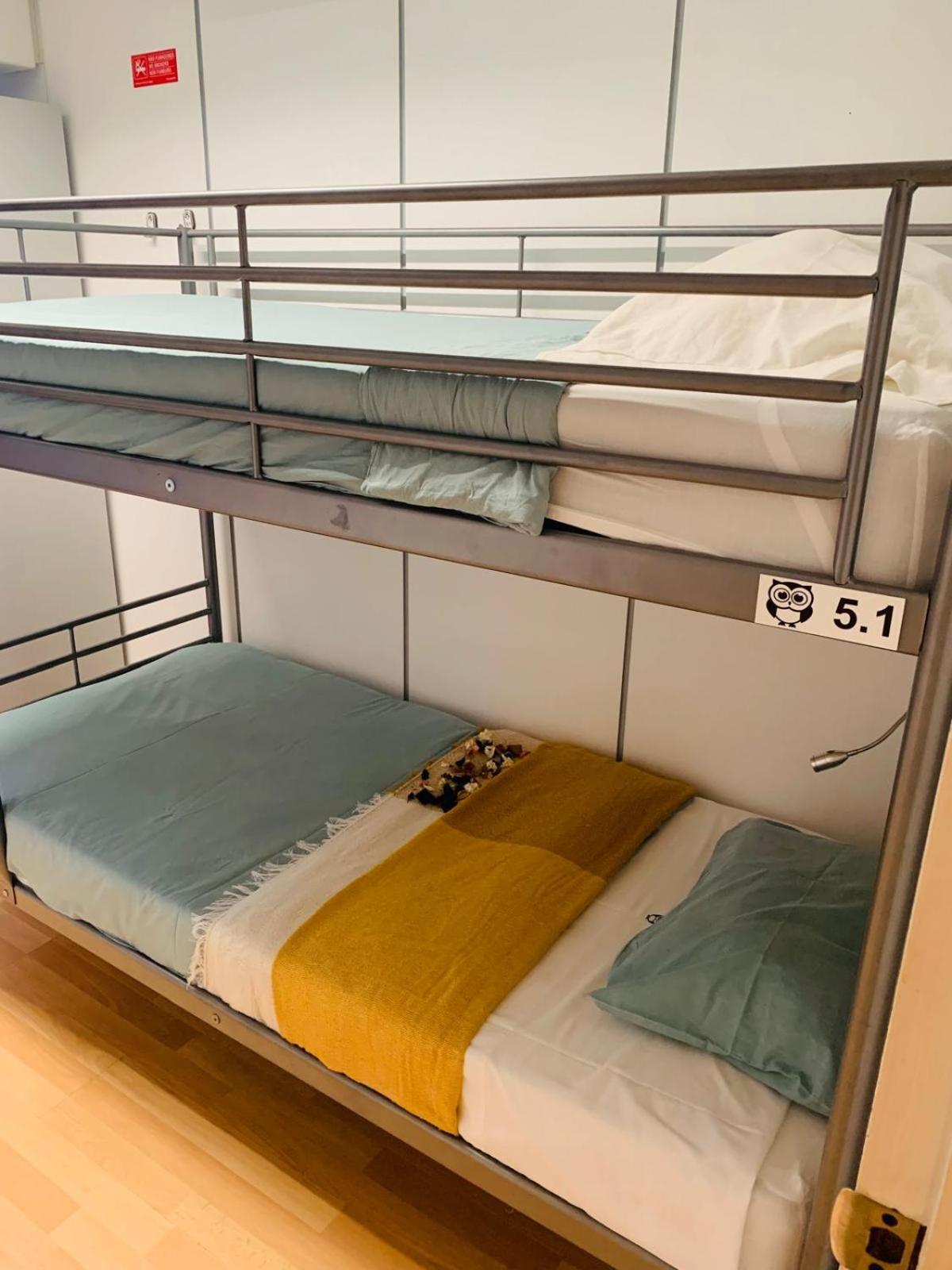 Corujinha Hostel Lisbon Luaran gambar