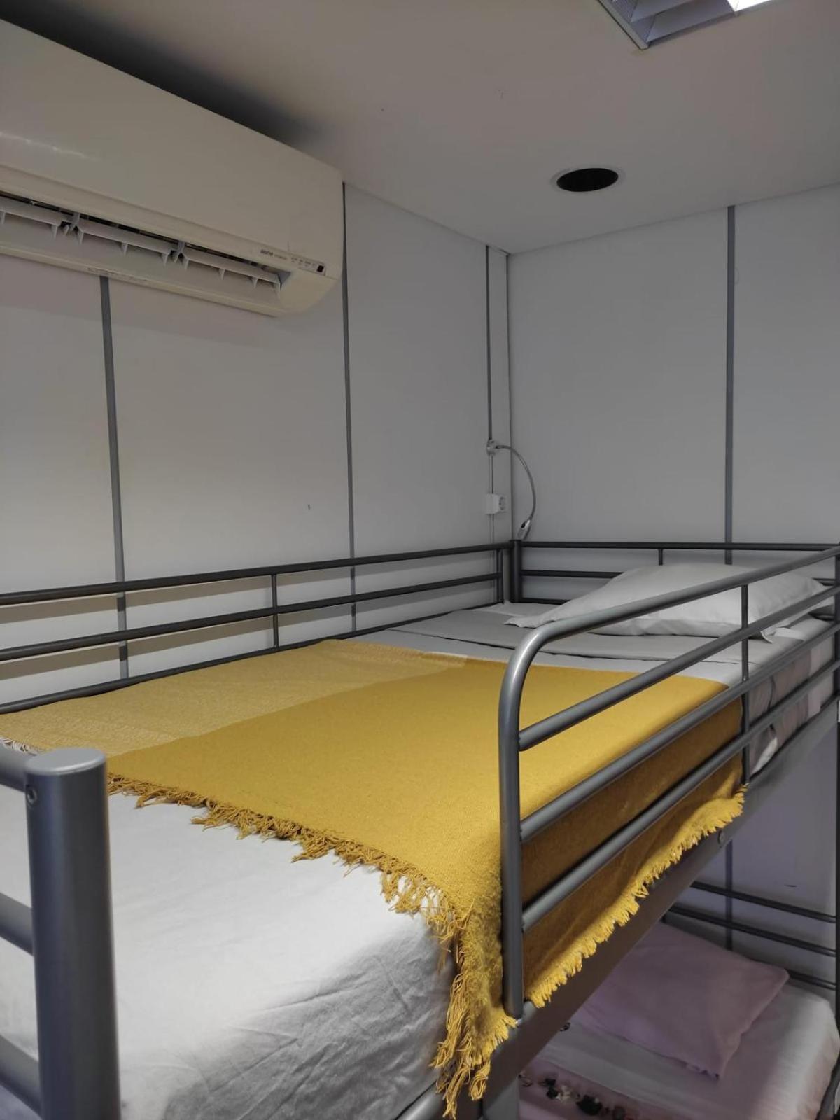 Corujinha Hostel Lisbon Luaran gambar